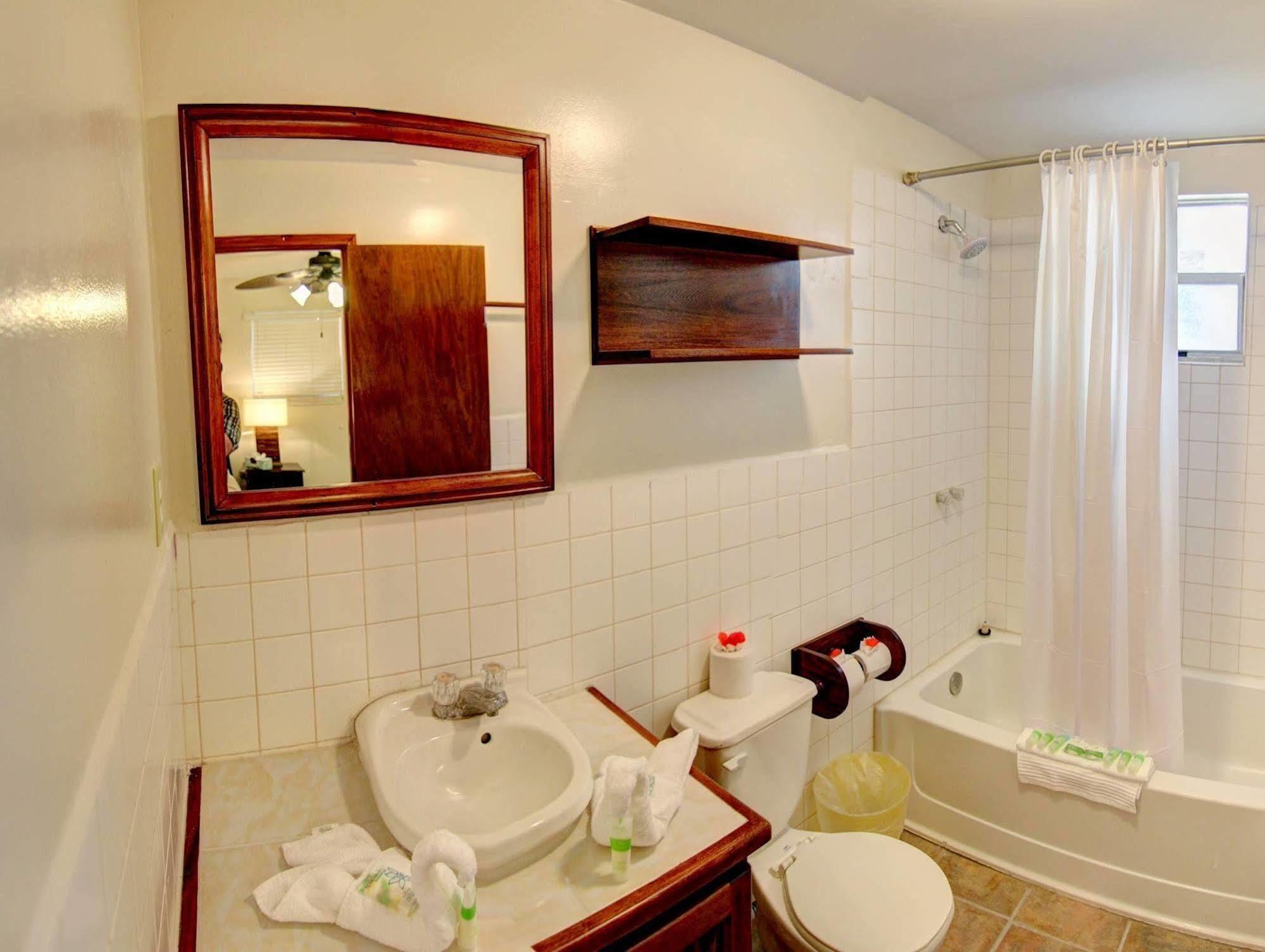 Blackbird Caye Resort Turneffe Atoll Extérieur photo